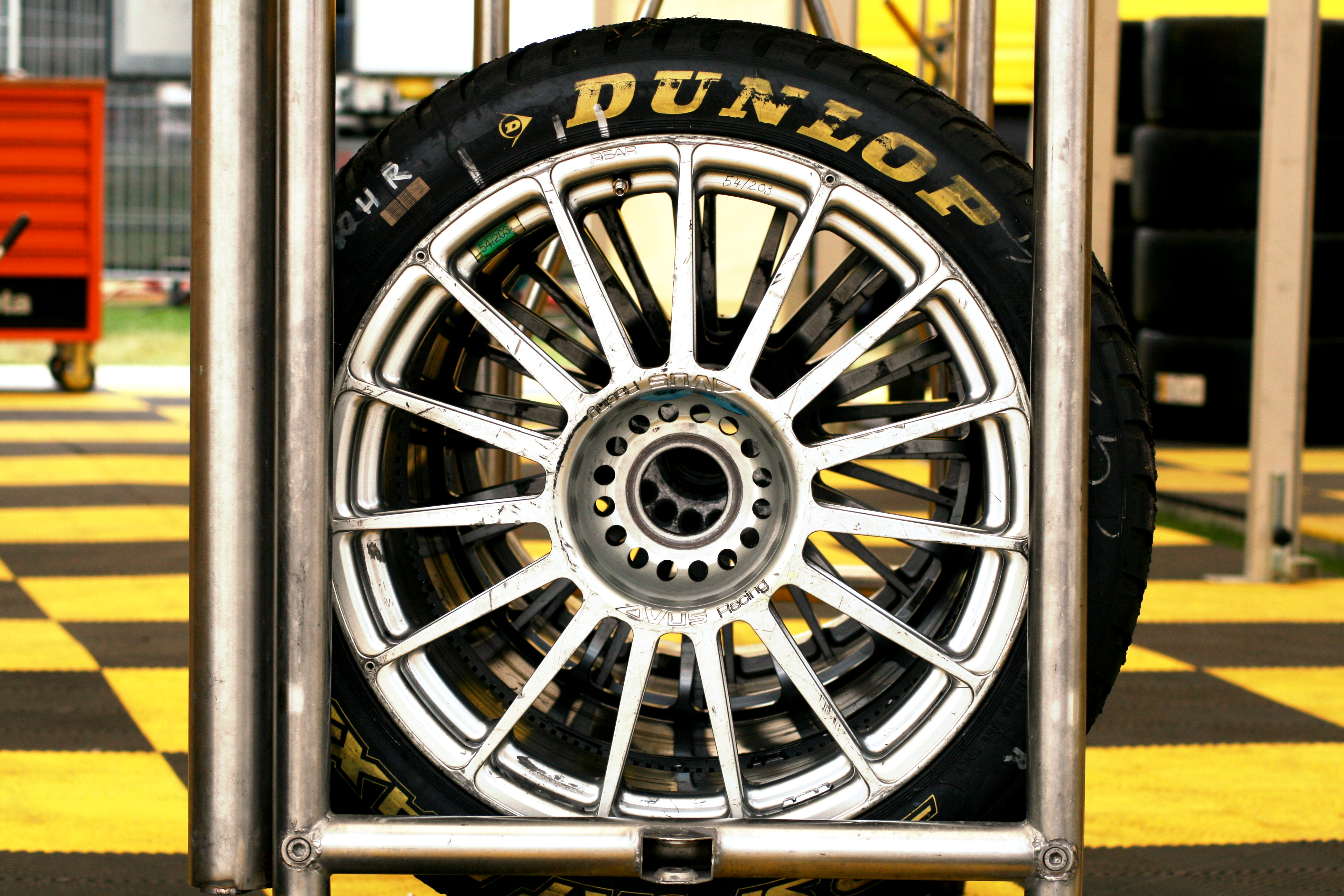 Dunlop_Tires
