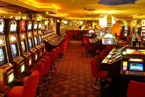 Надежное виртуальное казино- “SpinSlots Casino”